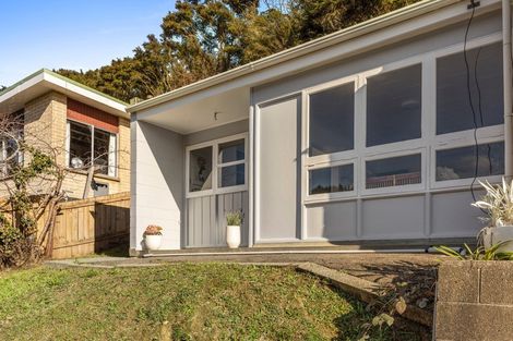 Photo of property in 1/26 Deller Grove, Silverstream, Upper Hutt, 5019