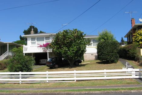 Photo of property in 45 Sheridan Drive, New Lynn, Auckland, 0600