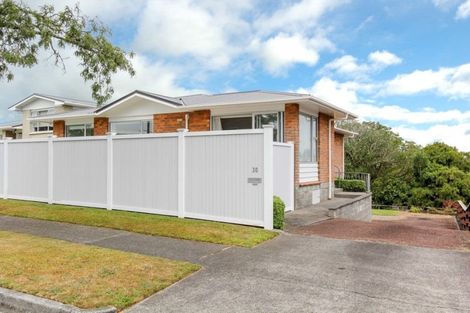 Photo of property in 30 Nevada Drive, Merrilands, New Plymouth, 4312