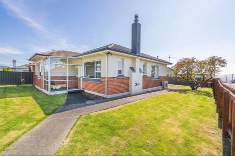 Photo of property in 27 Isadore Road, Saint Clair, Dunedin, 9012