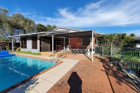 Photo of property in 12 Buckingham Crescent, Manukau, Auckland, 2025