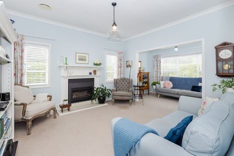 Photo of property in 17 Windsor Road, Maeroa, Hamilton, 3200