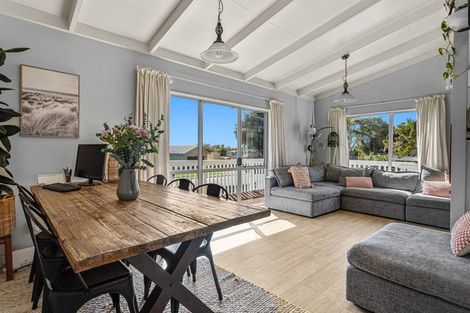 Photo of property in 1 Western Close, Matata, Whakatane, 3194