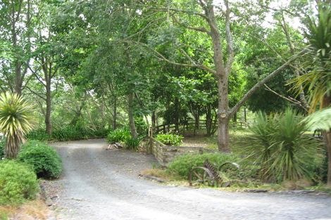 Photo of property in 104 Chamberlain Road, Bombay, 2675