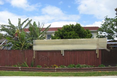 Photo of property in 6 Dorendia Place, Clendon Park, Auckland, 2103