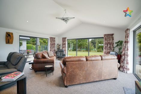 Photo of property in 224 Mill Road South, Seaward Bush, Invercargill, 9871