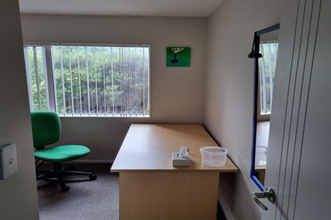 Photo of property in 8 Stubbs Place, Fairview Heights, Auckland, 0632