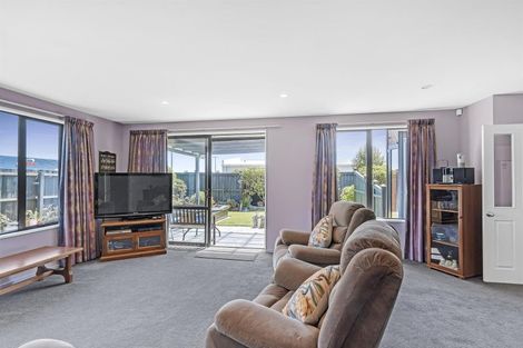 Photo of property in 12 Highwood Lane, Burnside, Christchurch, 8053