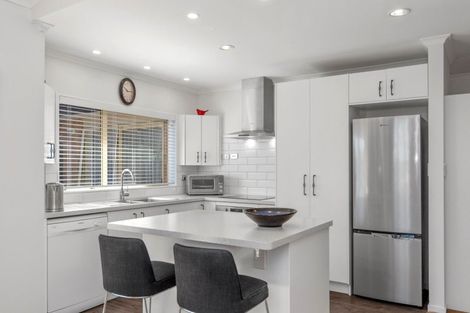 Photo of property in 1 Tautara Place, Ohauiti, Tauranga, 3112