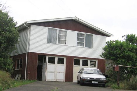 Photo of property in 66 The Drive, Tawa, Wellington, 5028