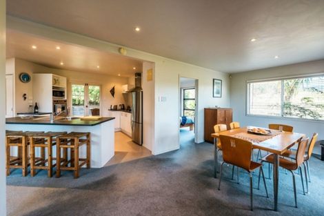 Photo of property in 64 Onetangi Road, Waiheke Island, 1971