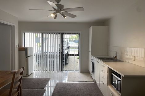 Photo of property in 1/17 Fielding Crescent, Farm Cove, Auckland, 2012