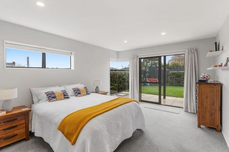 Photo of property in 21 Giles Place, Shirley, Christchurch, 8061