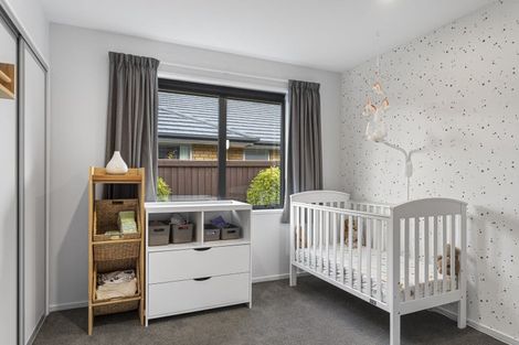 Photo of property in 43 Tara Crescent, Woodend, 7610