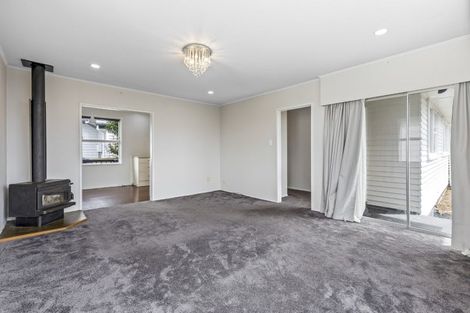 Photo of property in 65 Sycamore Drive, Sunnynook, Auckland, 0620