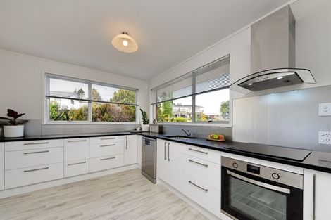 Photo of property in 12 Sunnylaw Place, Glen Eden, Auckland, 0602