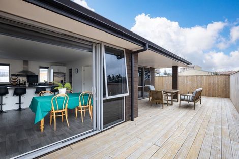 Photo of property in 11a Cutfield Street, Inglewood, 4330