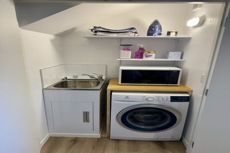 Photo of property in 35 Cessna Crescent, Mangere, Auckland, 2022