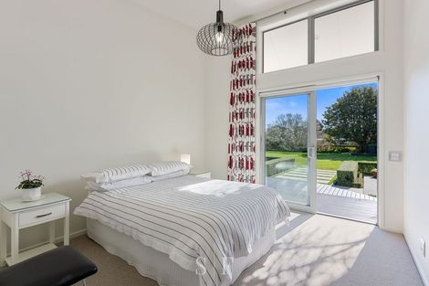 Photo of property in 8 Ngarara Road, Waikanae, 5036