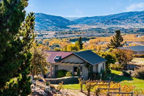 Photo of property in 10 Old Golf Course Road, Bridge Hill, Alexandra, 9320