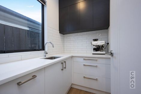 Photo of property in 29 Lumbarda Drive, Kumeu, 0810