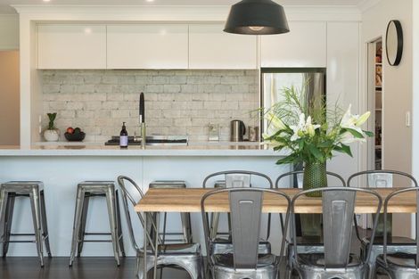 Photo of property in 2 Rochfort Crescent, Pyes Pa, Tauranga, 3112