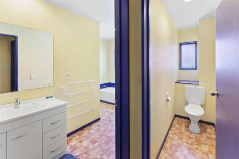 Photo of property in 104 Weggery Drive, Waikanae Beach, Waikanae, 5036