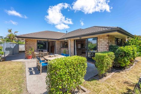 Photo of property in 31 Campion Road, Waikanae Beach, Waikanae, 5036
