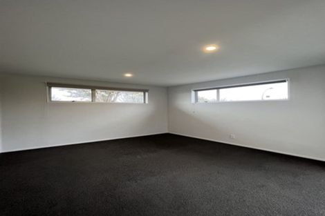 Photo of property in 32 Ambleside Drive, Burnside, Christchurch, 8053