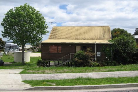 Photo of property in 46 De Luen Avenue, Tindalls Beach, Whangaparaoa, 0930