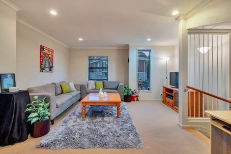 Photo of property in 35 Barnea Circle, Glen Eden, Auckland, 0602