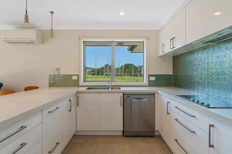 Photo of property in 57 Charnley Way, Kinloch, Taupo, 3385