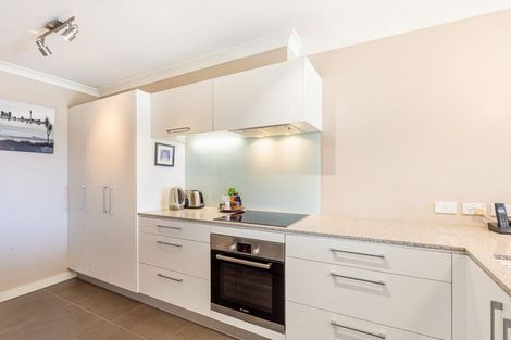 Photo of property in 33 Parkside Drive, Orewa, 0931