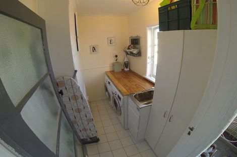 Photo of property in 62 Pitau Road, Mount Maunganui, 3116