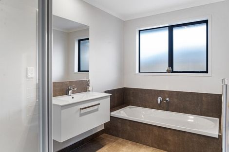 Photo of property in 12 Kaiora Drive, Papamoa Beach, Papamoa, 3118