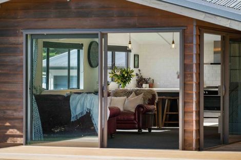 Photo of property in 1 Hall Road, Bannockburn, Cromwell, 9384