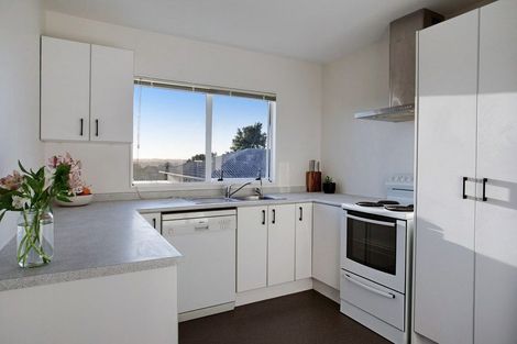 Photo of property in 1/41 Sungrove Rise, Sunnyvale, Auckland, 0612