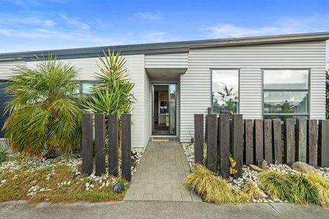 Photo of property in 23 Coutts Street, Papamoa Beach, Papamoa, 3118