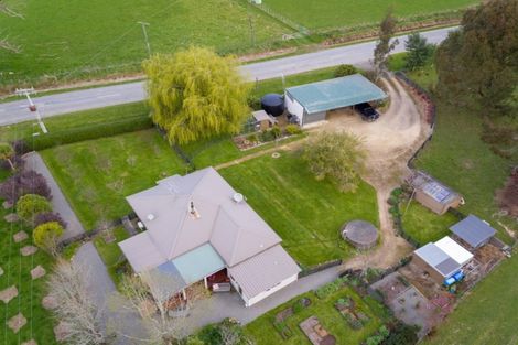 Photo of property in 540 Westmere Road, Wainuioru, Masterton, 5890