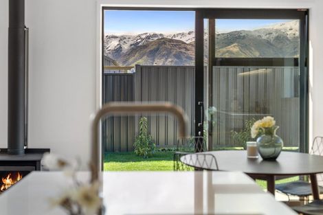 Photo of property in 51 Gillespie Street, Lake Hawea, 9382