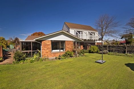 Photo of property in 20 Karnak Crescent, Russley, Christchurch, 8042