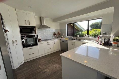 Photo of property in 5 Nicholas Road, Somerville, Auckland, 2014