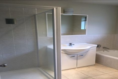 Photo of property in 4 Alderbury Way, Henderson, Auckland, 0612