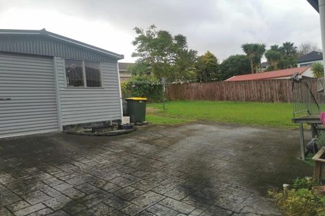 Photo of property in 8 Pahi Place, West Harbour, Auckland, 0618