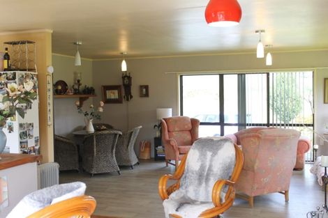 Photo of property in 316 Mountain Road, Maungaturoto, 0587