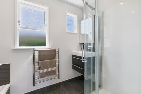 Photo of property in 3 Grimshaw Place, Henderson, Auckland, 0612