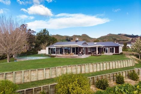 Photo of property in 207 Durham Drive, Havelock North, 4130