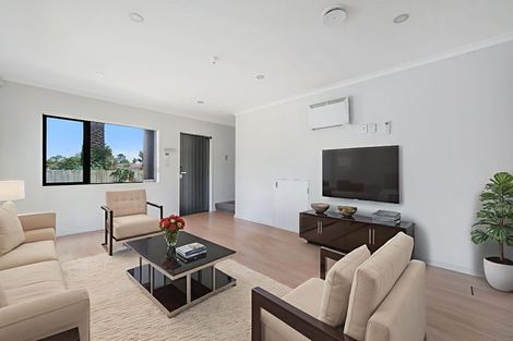 Photo of property in 1 Kendall Court, Wattle Downs, Auckland, 2103