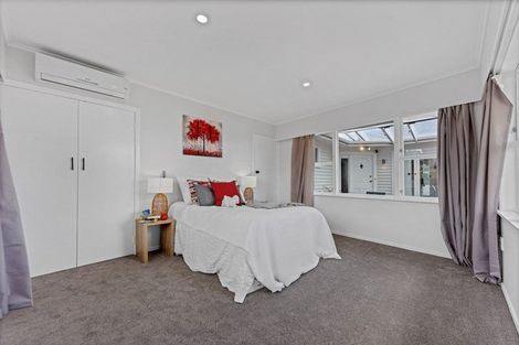 Photo of property in 10 Mildmay Road, Henderson, Auckland, 0610