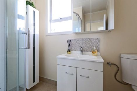 Photo of property in 1/606 Heretaunga Street East, Parkvale, Hastings, 4122